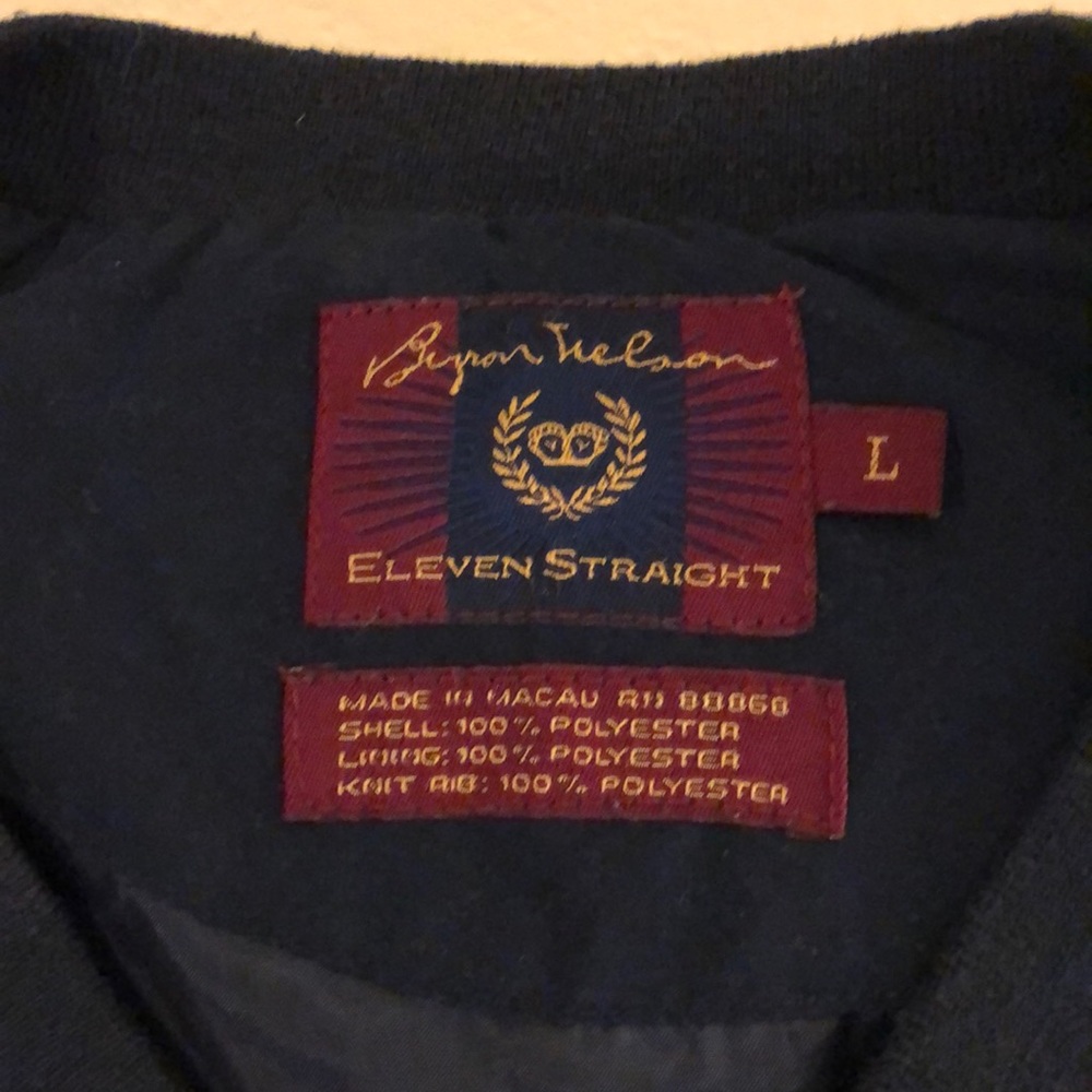 Men’s windbreaker pullover vest in navy - Picture 2 of 6